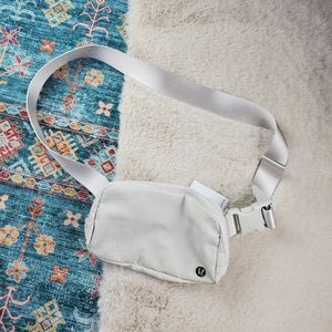 Lululemon Everywhere Belt Bag White Opal BNWT